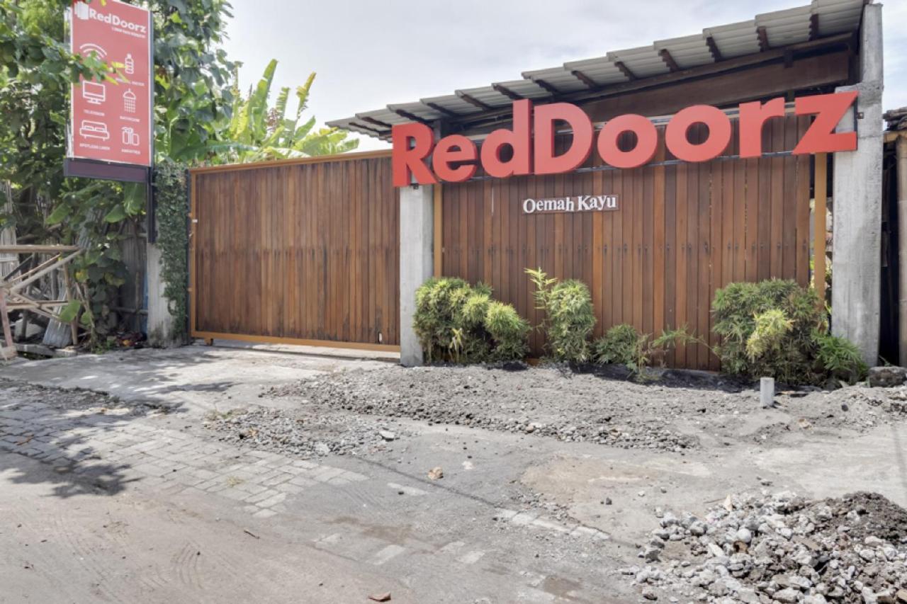 Prawirotaman Reddoorz At Omah Kayu Homestay Yogyakarta מראה חיצוני תמונה